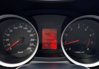 Подержанный автомобиль Mitsubishi Lancer Sedan 2010 года (12 фото)