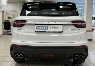 Подержанный автомобиль Geely Coolray 2023 года (6 фото)