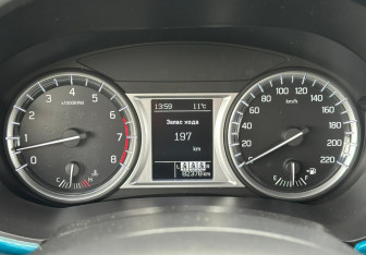 Подержанный автомобиль Suzuki Vitara 2018 года (13 фото)