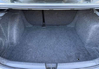 Подержанный автомобиль Volkswagen Polo Sedan 2016 года (13 фото)