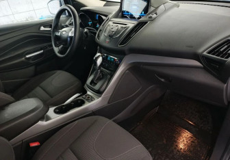 Подержанный автомобиль Ford Kuga 2014 года (11 фото)