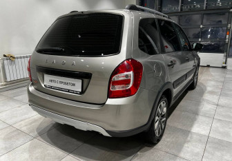 Подержанный автомобиль LADA (ВАЗ) Granta Wagon 2022 года (5 фото)