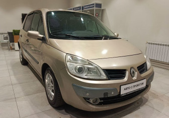 Подержанный автомобиль Renault Scenic 2007 года (3 фото)
