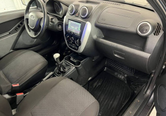 Подержанный автомобиль LADA (ВАЗ) Granta Liftback 2015 года (10 фото)