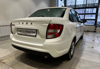 Подержанный автомобиль LADA (ВАЗ) Granta Sedan 2018 года (6 фото)