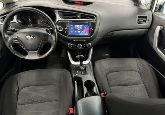 Подержанный автомобиль Kia Ceed Wagon 2016 года (11 фото)