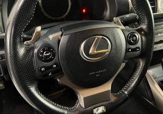 Подержанный автомобиль Lexus IS Sedan 2014 года (14 фото)