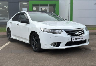 Подержанный автомобиль Honda Accord Sedan 2012 года (3 фото)
