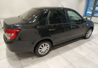 Подержанный автомобиль LADA (ВАЗ) Granta Sedan 2018 года (5 фото)