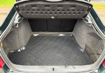 Подержанный автомобиль Skoda Octavia Liftback 2006 года (14 фото)