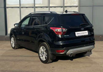 Подержанный автомобиль Ford Kuga 2018 года (5 фото)