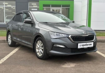 Подержанный автомобиль Skoda Rapid Liftback 2022 года (3 фото)