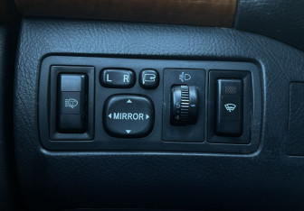 Подержанный автомобиль Toyota Avensis Sedan 2007 года (15 фото)