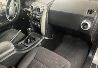 Подержанный автомобиль SsangYong Actyon 2010 года (12 фото)