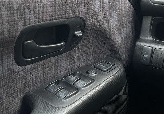 Подержанный автомобиль Honda CR-V 2002 года (13 фото)