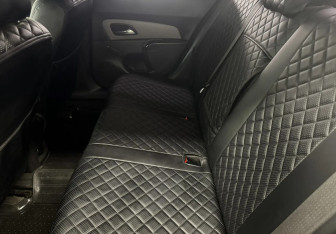 Подержанный автомобиль Chevrolet Cruze Sedan 2014 года (12 фото)