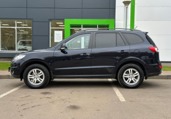 Подержанный автомобиль Hyundai Santa Fe 2012 года (8 фото)