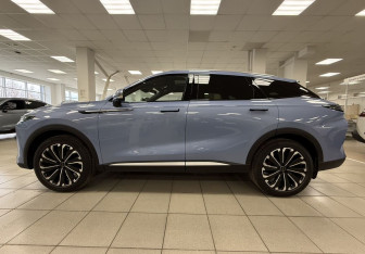 Подержанный автомобиль Exeed RX 2023 года (8 фото)