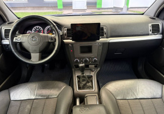 Подержанный автомобиль Opel Vectra Sedan 2008 года (9 фото)