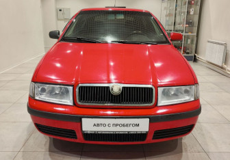 Подержанный автомобиль Skoda Octavia Liftback 2009 года (2 фото)