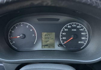 Подержанный автомобиль LADA (ВАЗ) Granta Sedan 2012 года (12 фото)