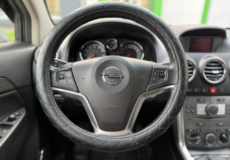 Подержанный автомобиль Opel Antara 2013 года (12 фото)