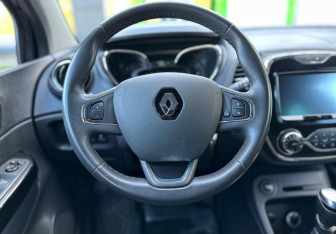 Подержанный автомобиль Renault Kaptur 2019 года (13 фото)