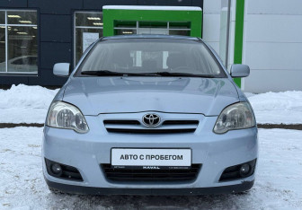 Подержанный автомобиль Toyota Corolla Hatchback 2006 года (2 фото)
