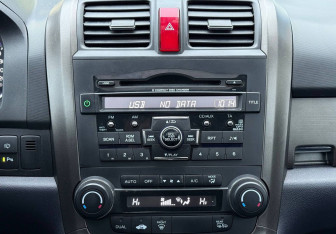 Подержанный автомобиль Honda CR-V 2010 года (14 фото)