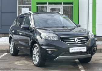Подержанный автомобиль Renault Koleos 2012 года (3 фото)