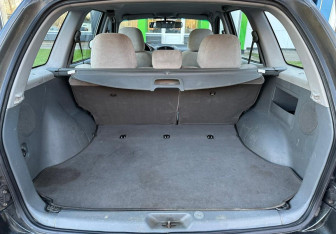 Подержанный автомобиль Hyundai Santa Fe 2008 года (15 фото)