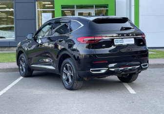 Подержанный автомобиль Haval F7 2021 года (7 фото)