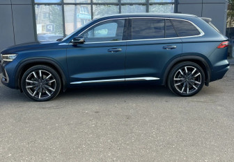 Подержанный автомобиль Geely Monjaro 2023 года (4 фото)