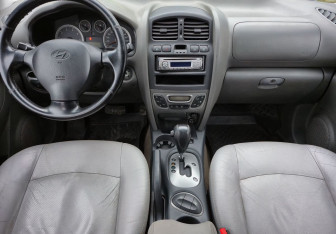 Подержанный автомобиль Hyundai Santa Fe 2008 года (11 фото)