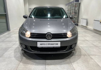 Подержанный автомобиль Volkswagen Golf Hatchback 2012 года (2 фото)