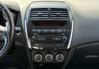 Подержанный автомобиль Peugeot 4008 2012 года (13 фото)