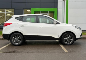 Подержанный автомобиль Hyundai ix35 2014 года (4 фото)