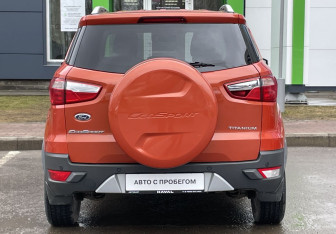 Подержанный автомобиль Ford EcoSport 2014 года (6 фото)