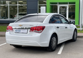Подержанный автомобиль Chevrolet Cruze Sedan 2012 года (5 фото)