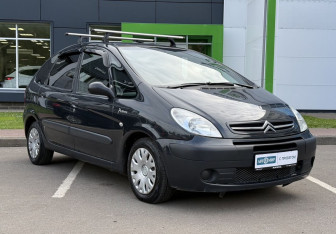 Подержанный автомобиль Citroen Xsara Picasso 2006 года (3 фото)