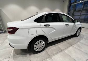 Подержанный автомобиль LADA (ВАЗ) Vesta Sedan 2024 года (4 фото)