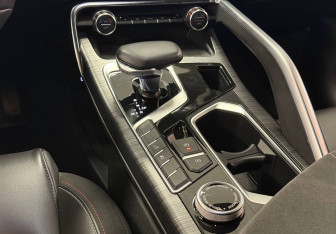 Подержанный автомобиль Geely Tugella 2023 года (13 фото)