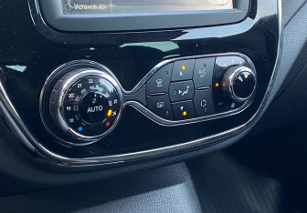 Подержанный автомобиль Renault Kaptur 2017 года (13 фото)