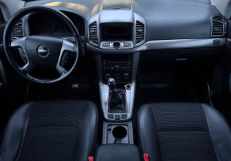 Подержанный автомобиль Chevrolet Captiva 2013 года (9 фото)