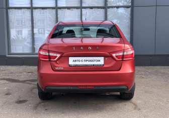 Подержанный автомобиль LADA (ВАЗ) Vesta Sedan 2016 года (8 фото)