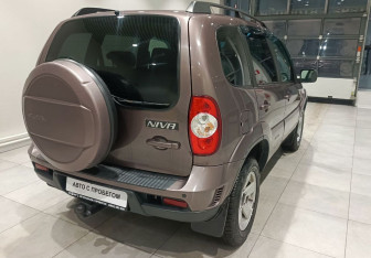 Подержанный автомобиль Chevrolet Niva 2018 года (6 фото)
