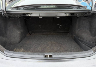 Подержанный автомобиль Toyota Corolla Sedan 2007 года (15 фото)