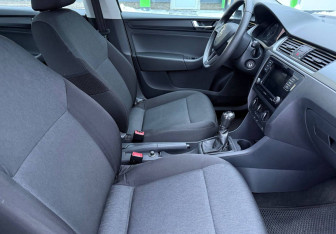 Подержанный автомобиль Skoda Rapid Liftback 2018 года (8 фото)