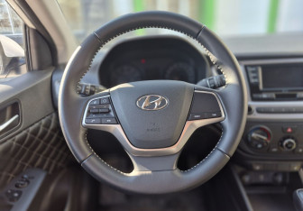 Подержанный автомобиль Hyundai Solaris Sedan 2021 года (13 фото)
