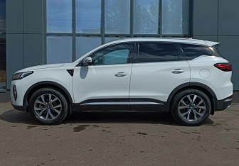 Подержанный автомобиль Chery Tiggo 7 Pro Max 2023 года (2 фото)